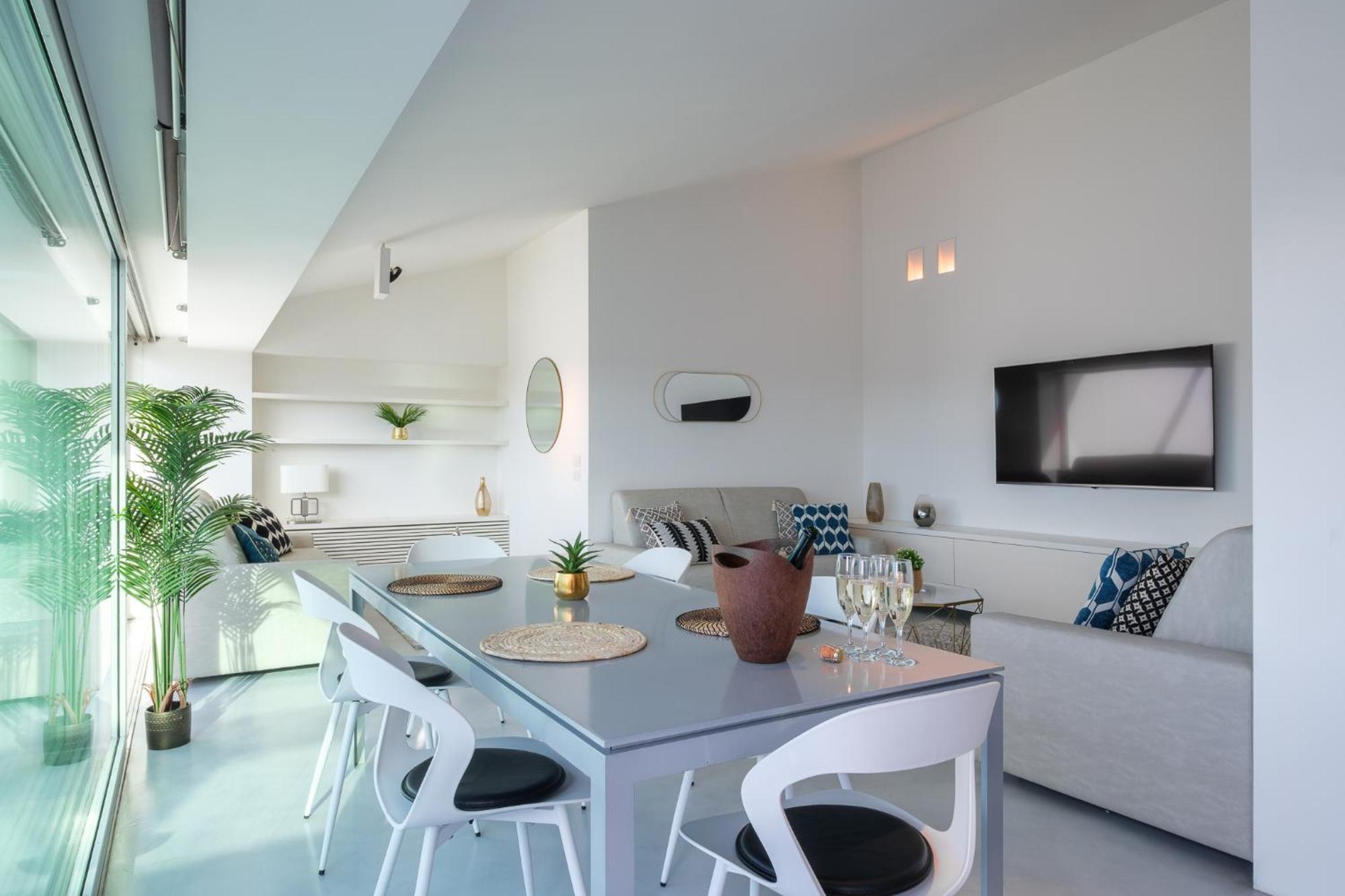 Lux Attic * Padua